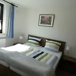 Schaefer Apartment
